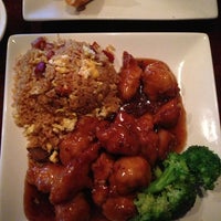 Снимок сделан в Leanh&amp;#39;s Chinese Restaurant пользователем Ashley B. 7/11/2013