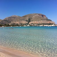 Spiaggia Di Mondello Beach