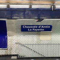 Photo taken at Métro Chaussée d&amp;#39;Antin-La Fayette [7,9] by Gilles M. on 1/13/2021