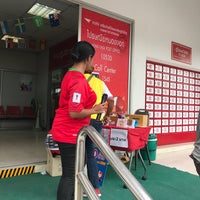 Photo taken at Post Office by Wuth-Phan A. on 7/12/2018