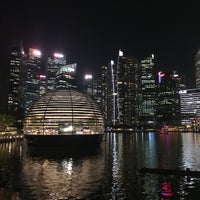 Photo taken at Marina Bay Sands Boardwalk by Wuth-Phan A. on 4/19/2024