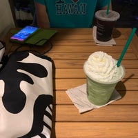 Photo taken at Starbucks by やさ島 on 2/26/2020