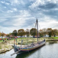 รูปภาพถ่ายที่ Vikingeskibsmuseet โดย Ruben เมื่อ 10/17/2022
