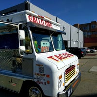 Photo taken at El Gallo Giro (Taco Truck) by Laurence B. on 1/28/2017