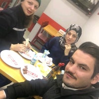 Photo taken at Tatlıses Çiğ Köfte by 💙💛Merve A. on 1/23/2020