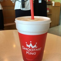Photo taken at SMOOTHIE KING by Chocobuzz on 5/4/2015