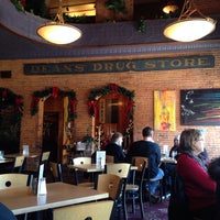 12/27/2013にAnne B.がRiverfront Cafeで撮った写真