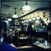 10/19/2012にCocteauBoyがLighthouse Cafeで撮った写真