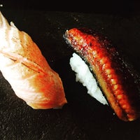 Foto tirada no(a) Sushi E por Janet Z. em 12/7/2015