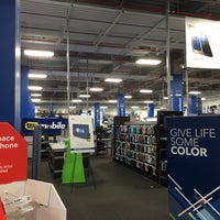 Photo taken at Best Buy by Jessica L. on 5/21/2016