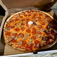 4/5/2024にJessica L.がLucia Pizzaで撮った写真