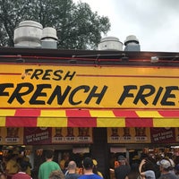 Photo taken at Fresh French Fries by Nicholas K. on 8/25/2018