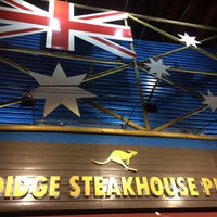 รูปภาพถ่ายที่ Didge Steakhouse Pub โดย Breno S. เมื่อ 10/2/2016