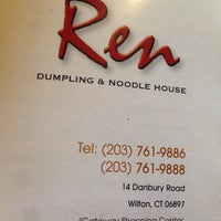 Foto tirada no(a) Ren Dumpling &amp;amp; Noodle House por Ivette A. em 11/19/2015