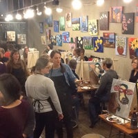 Foto scattata a Sipping N&amp;#39; Painting da Sipping N&amp;#39; Painting il 6/15/2015