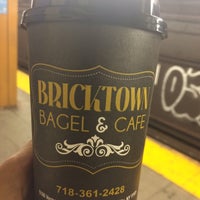 Foto diambil di Bricktown Bagel &amp;amp; Cafe oleh David A. pada 9/10/2017