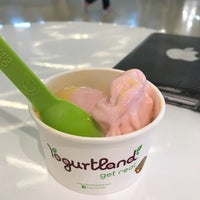 Photo taken at Yogurtland by Vegaz G. on 8/16/2017