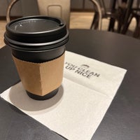 Foto tirada no(a) Gregorys Coffee por Eylem G. em 1/4/2022