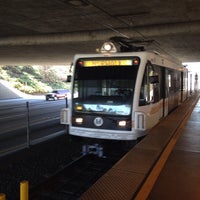 Photo taken at Metro Rapid Line by Melissa V. on 10/5/2013