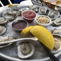 Photo taken at Psari Seafood Restaurant &amp; Bar by Julie Y. on 4/10/2017