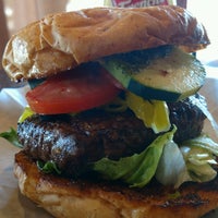 10/24/2016にBalisong B.がDave &amp;amp; Tony&amp;#39;s Premium Burger Jointで撮った写真