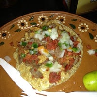 รูปภาพถ่ายที่ Tacos Don Manolito โดย Erik R. เมื่อ 10/28/2012