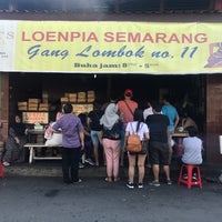 Photo taken at Loenpia Semarang Gang Lombok by Melissa G. on 6/27/2017