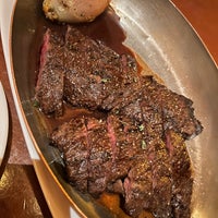 Photo taken at Tom Colicchio&amp;#39;s Craftsteak by Anne on 7/17/2022