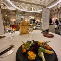 Photo taken at Le Louis XV - Alain Ducasse by Anne on 10/23/2022