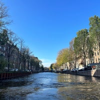 Photo taken at Blue Line Canal Boat Tour by Anne on 11/1/2022