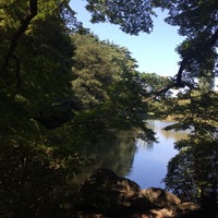 Photo taken at Shinjuku Gyoen by Mayumi O. on 9/20/2015