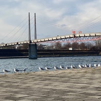 Photo taken at Kaisermühlenbrücke by Alfred D. on 12/8/2021