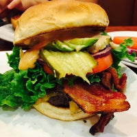 Photo taken at Barney&amp;#39;s Gourmet Hamburgers by Barney&amp;#39;s Gourmet Hamburgers on 3/25/2015
