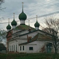 Photo taken at Церковь Ярославских Чудотворцев by Дмитрий В. on 4/27/2016