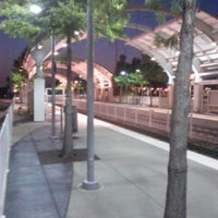 7/4/2013 tarihinde Steven G.ziyaretçi tarafından Market Center Station (DART Rail)'de çekilen fotoğraf