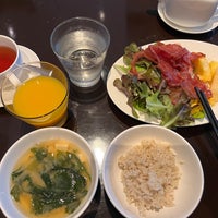 Foto scattata a New World Makati Hotel da Masatsugu K. il 7/23/2023