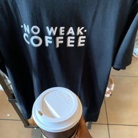 Foto tirada no(a) Peet&amp;#39;s Coffee &amp;amp; Tea por Vicky T. em 7/13/2019