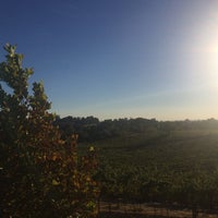 Photo taken at Wise Villa Winery by Vicky T. on 8/3/2016