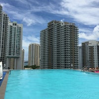 7/11/2016 tarihinde steve m.ziyaretçi tarafından Viceroy Miami Hotel Pool'de çekilen fotoğraf