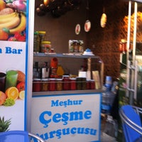 รูปภาพถ่ายที่ Çeşme Turşucusu ++Vitamin Bar โดย Murat K. เมื่อ 9/18/2015