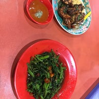 Photo taken at Indah Seafood 94 by Bang Moan on 12/19/2020