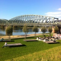 Das Foto wurde bei Donaulände von geheimtip ʞ. am 10/8/2012 aufgenommen