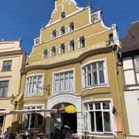 Das Foto wurde bei Café Alte Löwenapotheke von geheimtip ʞ. am 8/21/2021 aufgenommen