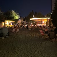 Foto diambil di Strandbar Herrmann oleh geheimtip ʞ. pada 9/27/2023