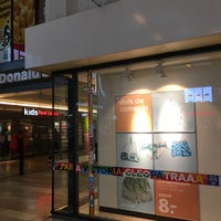Foto tirada no(a) Winkelcentrum Zuidplein por geheimtip ʞ. em 5/22/2021