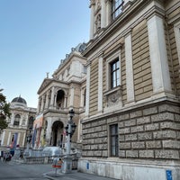 Снимок сделан в Universität Wien пользователем geheimtip ʞ. 9/28/2023