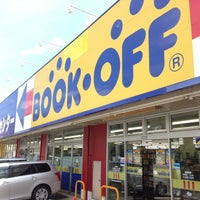 Photo taken at BOOKOFF 246横浜しらとり台店 by takapi: on 7/7/2013