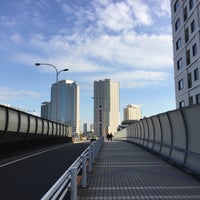 Photo taken at 朝潮大橋 by Kudo on 12/2/2017