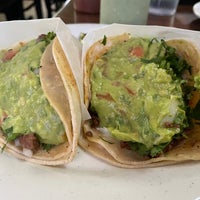 Foto diambil di Tacos El Bronco oleh Jason F. pada 7/13/2022