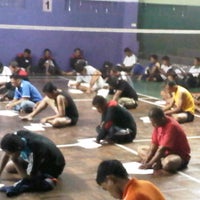 Review Lapangan Bulutangkis Telkom